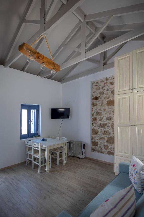Thea Menetes Apartment Menetai Exterior photo